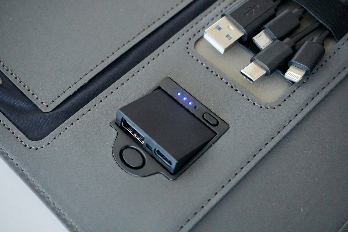 The SONAA Smart Notebook | Wireless Charging Work Organizer