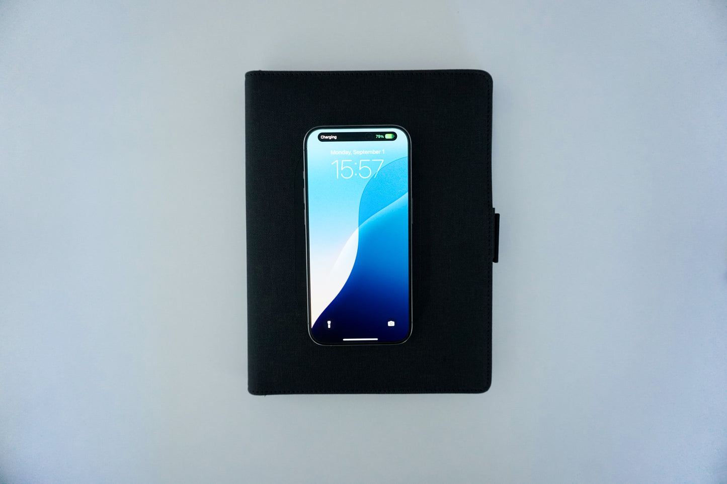 The SONAA Smart Notebook | Wireless Charging Work Organizer